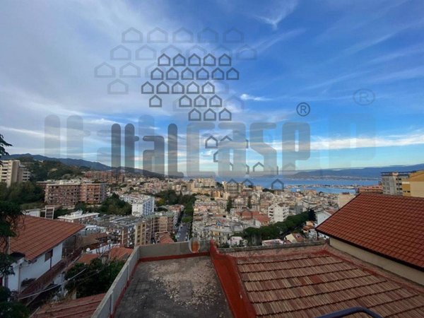 casa indipendente in vendita a Messina in zona Centro Storico