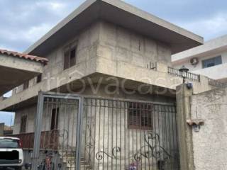 locale di sgombero in vendita a Messina in zona Faro Superiore