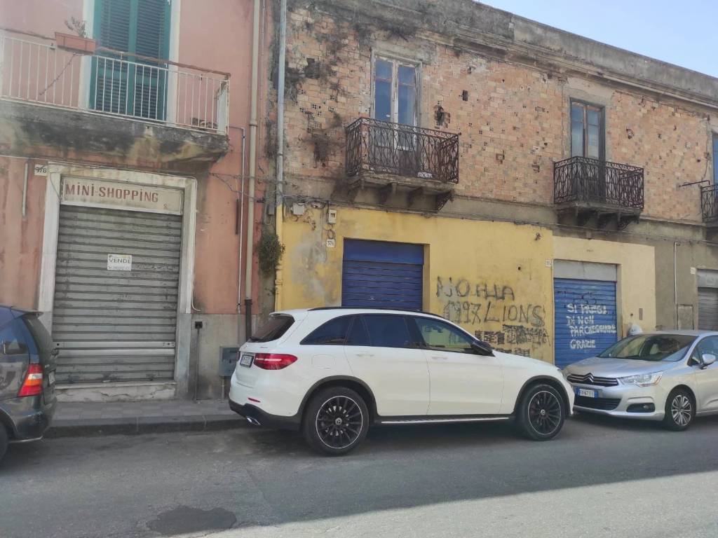 negozio in vendita a Messina in zona Minissale