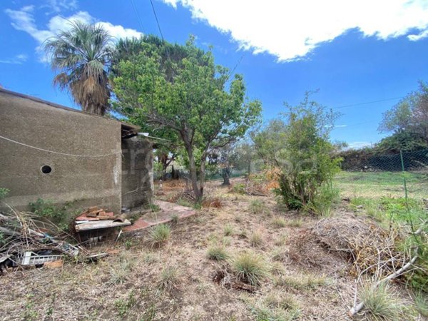 casa indipendente in vendita a Messina in zona Acqualadroni