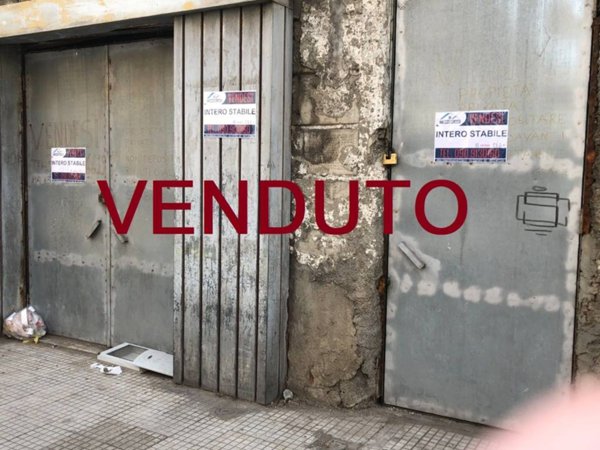 locale commerciale in vendita a Messina