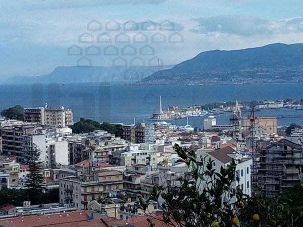 casa indipendente in vendita a Messina