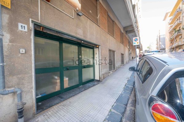 locale commerciale in vendita a Messina in zona Centro Storico