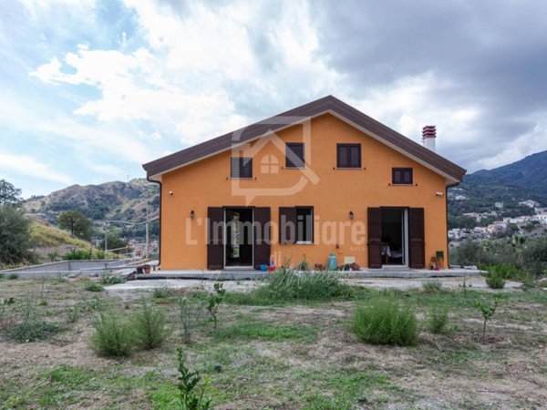 villa in vendita a Messina in zona Santa Margherita