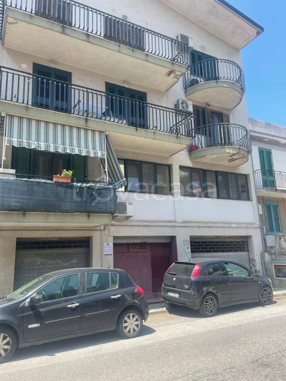 locale commerciale in vendita a Messina in zona Santa Margherita