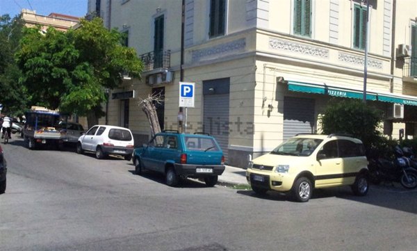 locale commerciale in vendita a Messina