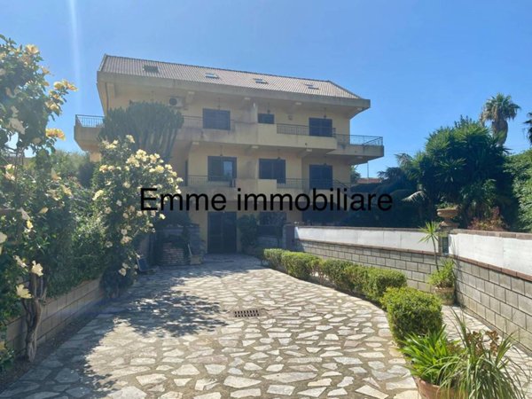 casa indipendente in vendita a Messina in zona Faro Superiore