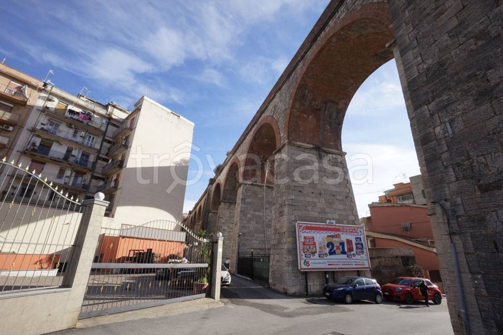 locale commerciale in vendita a Messina in zona Centro Storico