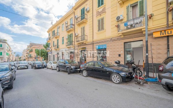 locale commerciale in vendita a Messina