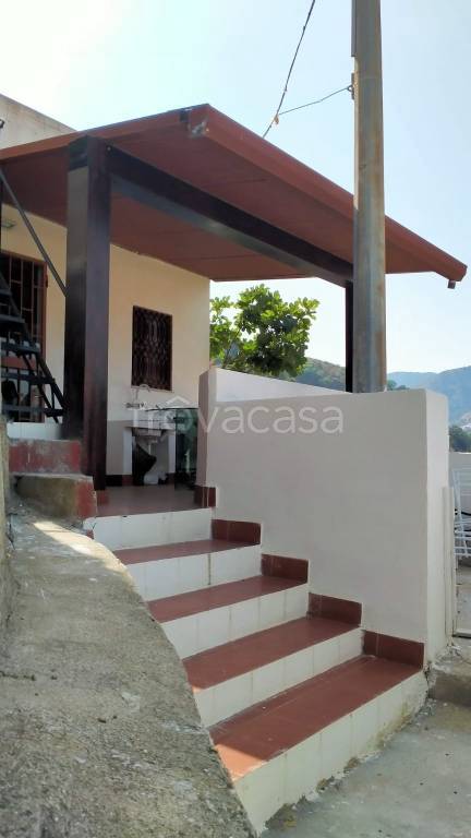 casa indipendente in vendita a Messina in zona Centro Storico