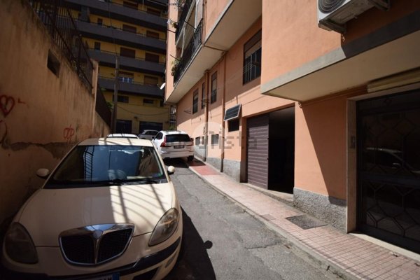 locale di sgombero in vendita a Messina in zona Contesse
