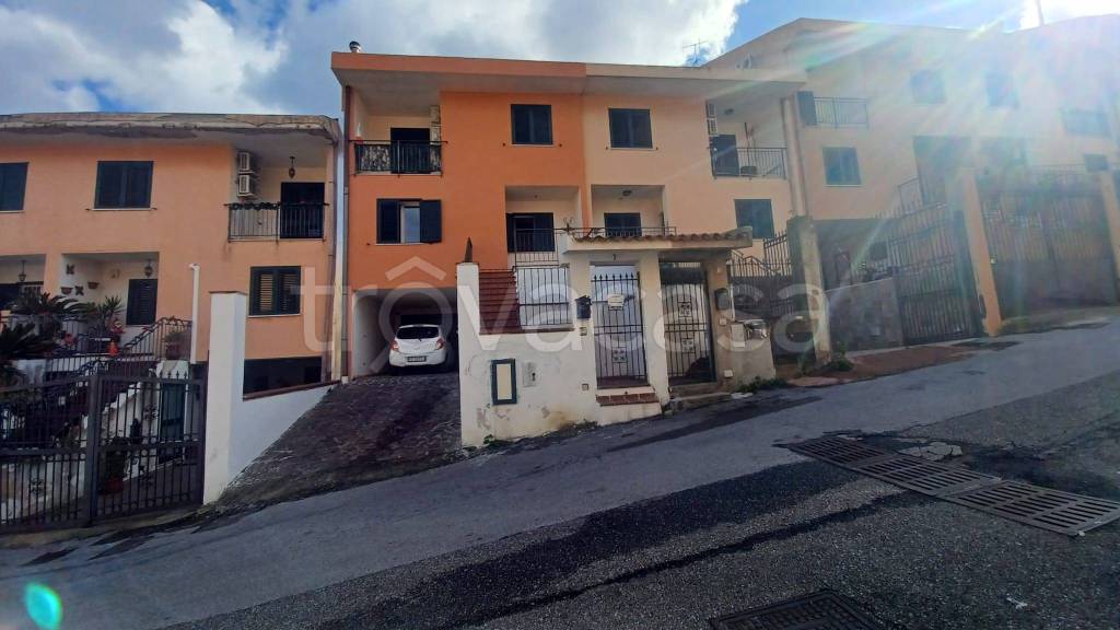 casa indipendente in vendita a Messina in zona Contesse