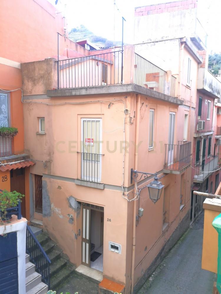 casa indipendente in vendita a Messina