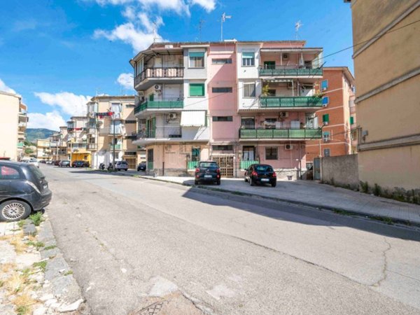 appartamento in vendita a Messina in zona Gazzi
