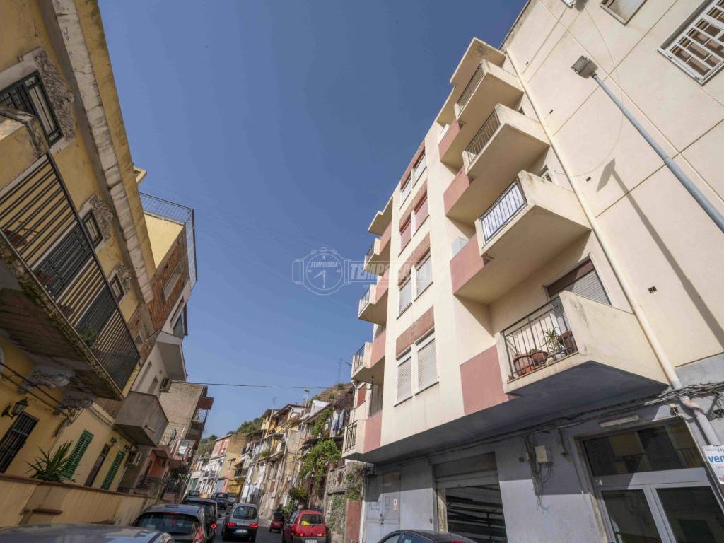 appartamento in vendita a Messina in zona Gazzi