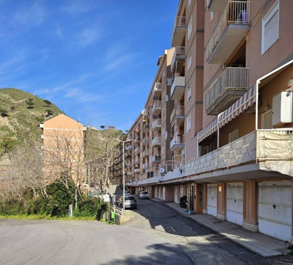 appartamento in vendita a Messina in zona San Licandro