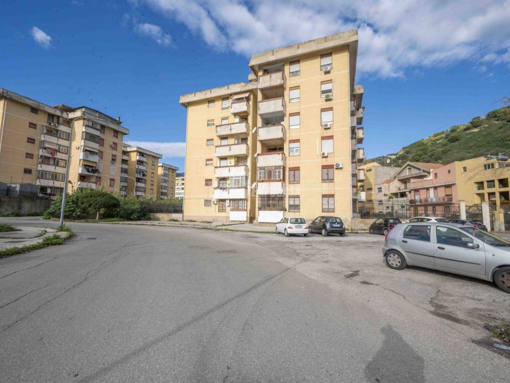 appartamento in vendita a Messina in zona Gazzi