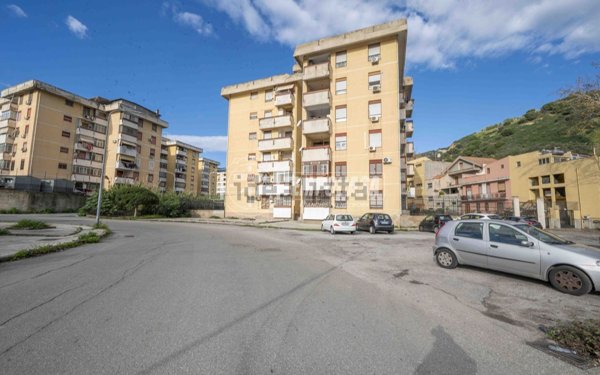 appartamento in vendita a Messina in zona Gazzi