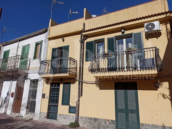casa indipendente in vendita a Messina in zona San Filippo