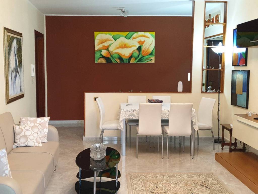 intera palazzina in vendita a Messina in zona Centro Storico