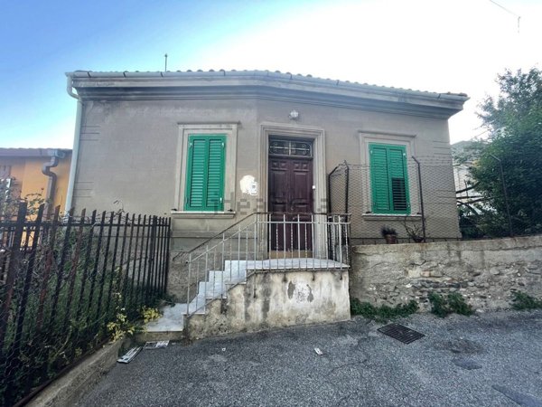 casa indipendente in vendita a Messina in zona Camaro