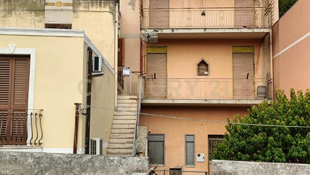 appartamento in vendita a Messina in zona Galati / Mili San Marco