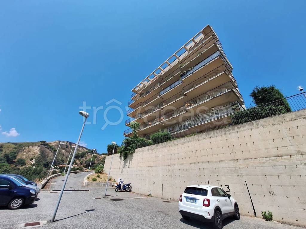 appartamento in vendita a Messina in zona Camaro