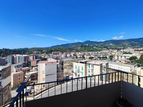 appartamento in vendita a Messina in zona Gazzi