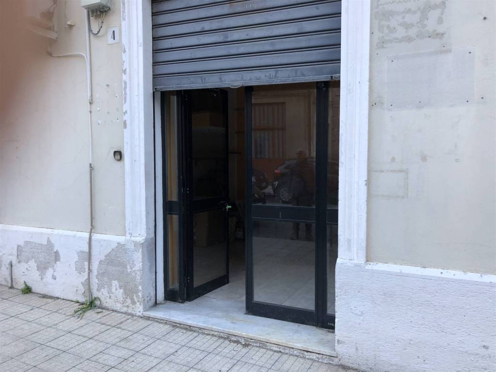 negozio in vendita a Messina