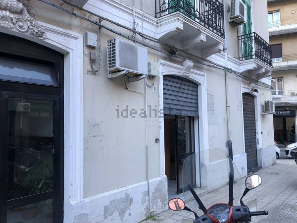 locale commerciale in vendita a Messina in zona Centro Storico