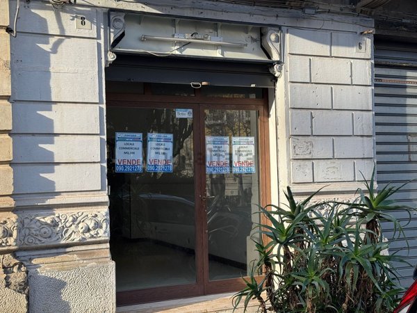 locale commerciale in vendita a Messina in zona Centro Storico