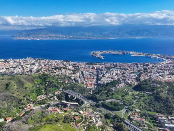 villa in vendita a Messina in zona Gazzi