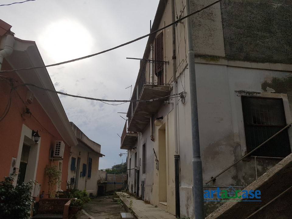 appartamento in vendita a Messina in zona Galati / Mili San Marco