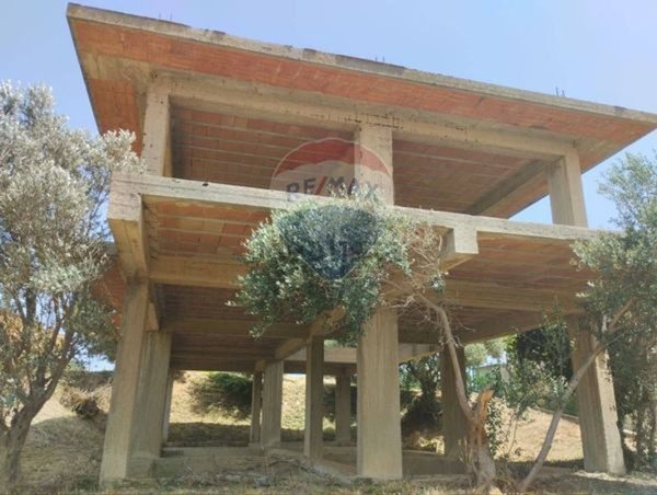 pentavano in vendita a Messina in zona Faro Superiore