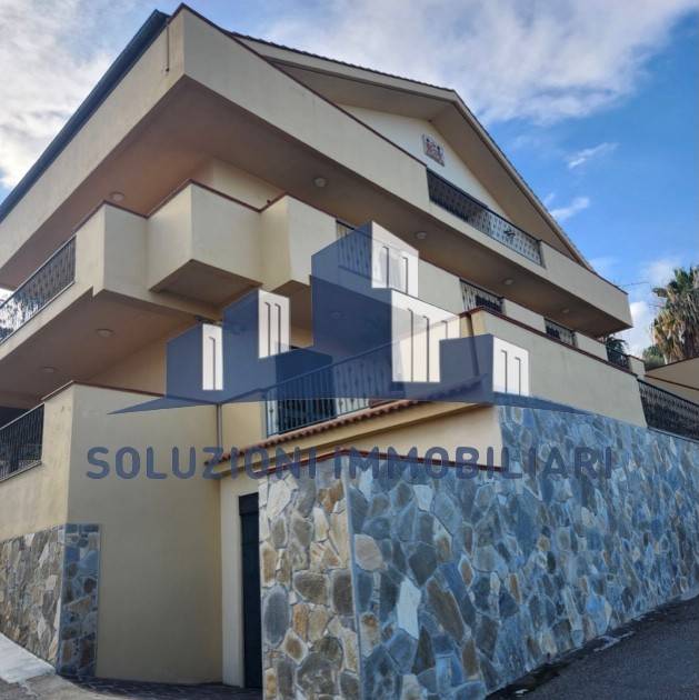 casa indipendente in vendita a Messina in zona San Saba