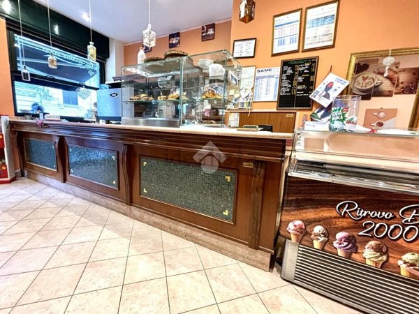 locale commerciale in vendita a Messina in zona Centro Storico