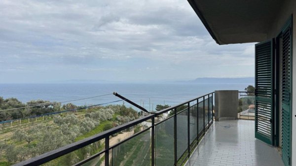 appartamento in vendita a Messina in zona Salice