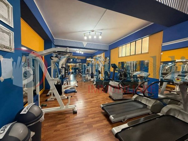 locale commerciale in vendita a Messina in zona Centro Storico