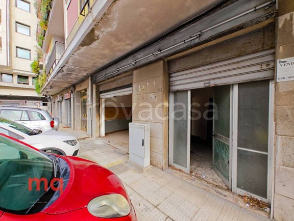 locale commerciale in vendita a Messina