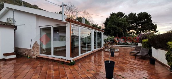 casa indipendente in vendita a Messina