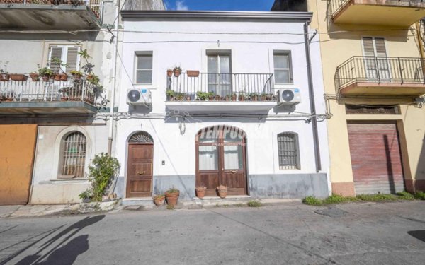 casa indipendente in vendita a Messina in zona Santa Margherita
