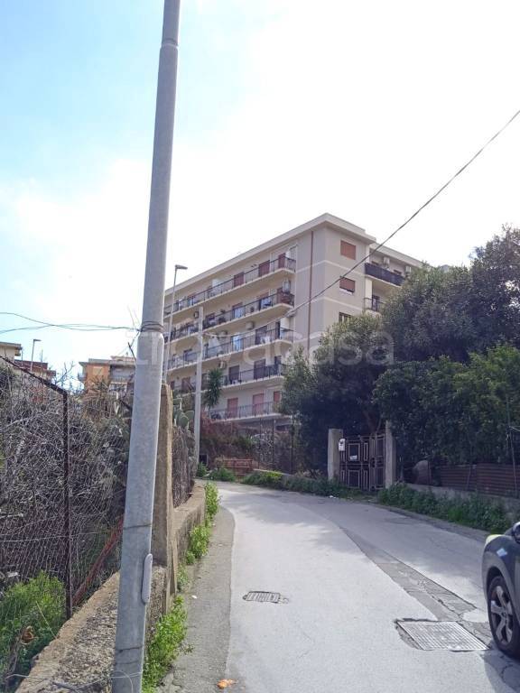 appartamento in vendita a Messina in zona Camaro