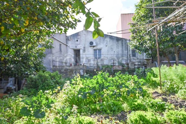 casa indipendente in vendita a Messina in zona Paradiso