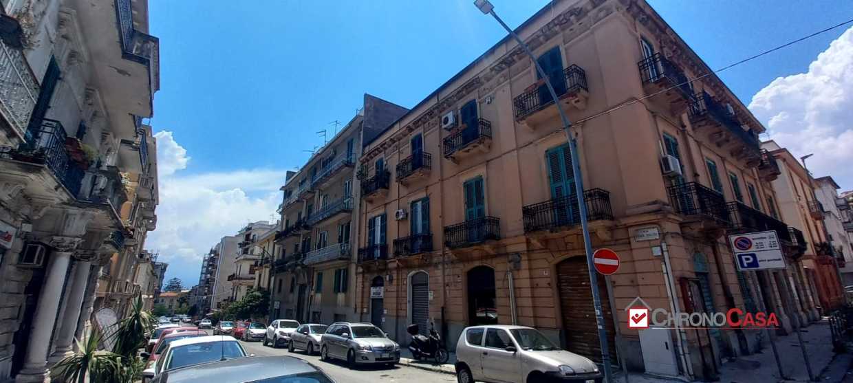 locale commerciale in vendita a Messina in zona Centro Storico