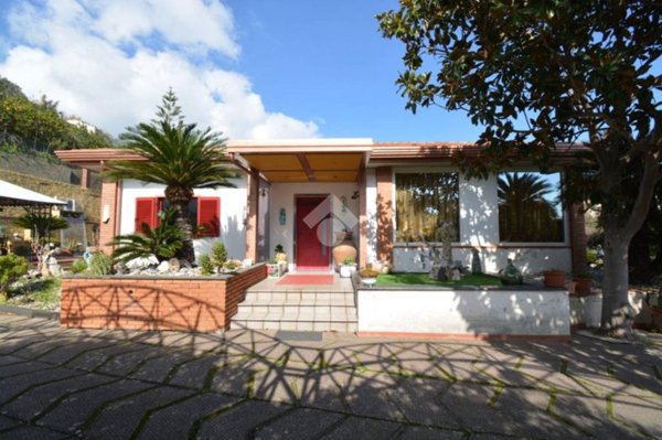 casa indipendente in vendita a Messina in zona San Filippo