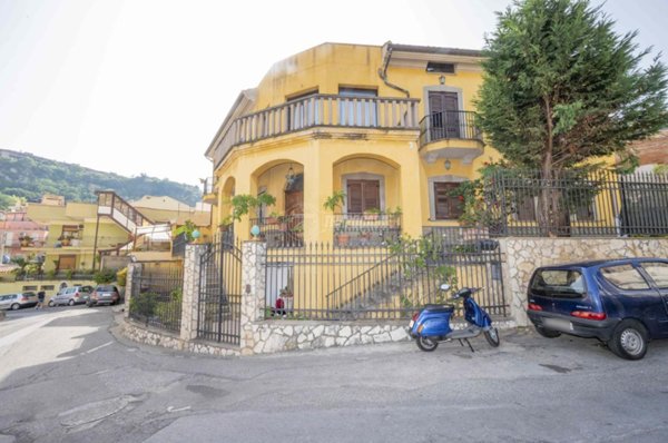 casa indipendente in vendita a Messina in zona San Filippo