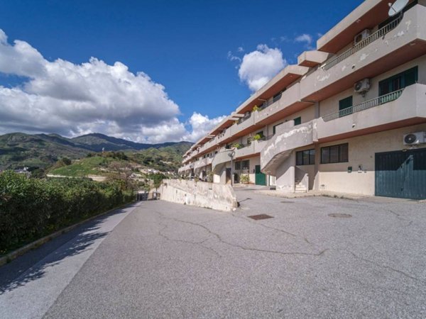 casa indipendente in vendita a Messina in zona Contesse
