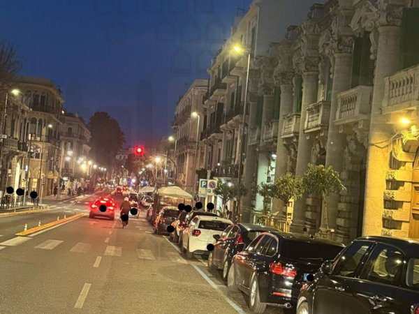 negozio in vendita a Messina in zona Centro Storico