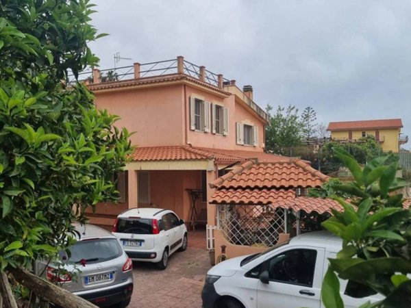 casa indipendente in vendita a Messina in zona Santissima Annunziata