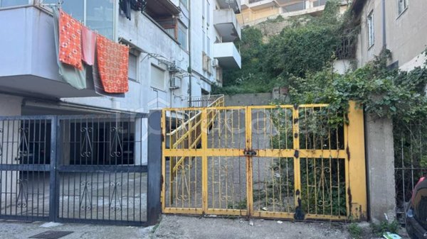 locale commerciale in vendita a Messina